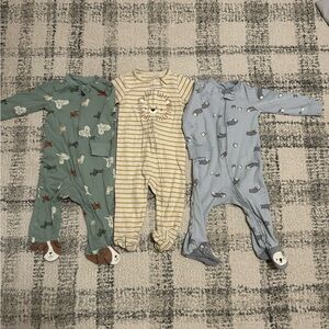 NWOT Carter's Two Way Zip Sleepers Size: 9 Months